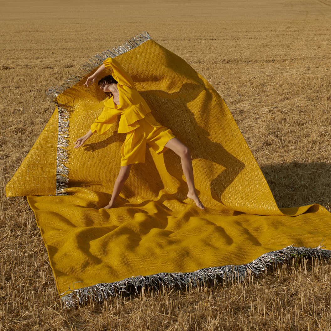 CWR_LivingL_yellow_200x300cm